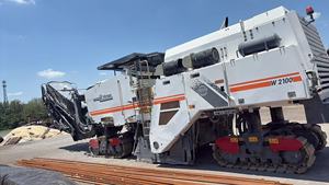 Fresadora de Carreteras Wirtgen W2100 Alemana Original con Profundidad de Corte Máxima de <span class=keywords><strong>320</strong></span> mm, Fresadora en Frío para Trabajos de Reparación de Pavimentos de Carreteras - Product Image 2