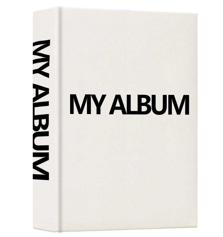 2. Il mio album, copertina di carta bianca con parole nere