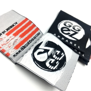 Fer personnalisé sur le cou étiquettes adhésif thermocollant t-shirt étiquettes tissées étiquettes - Product Image 4