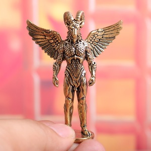 1 pieza de latón, figura de hombre demonio o ángel inmortal, estilo retro, regalo cultural y creativo, decoración de escritorio, mascota de té, adorno artesanal - Product Image 1