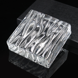 Briques de <span class=keywords><strong>verre</strong></span> ondulées à fusion à chaud carrées ADL 150*150*50MM, blocs de <span class=keywords><strong>verre</strong></span> transparents pour <span class=keywords><strong>la</strong></span> construction et <span class=keywords><strong>la</strong></span> décoration intérieure - Product Image 2