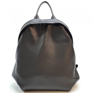 Sac à dos élégant en cuir véritable pour femme, durable, multi-compartiments, avec fermeture éclair, idéal pour l'école, les voyages, le bureau et le travail - Product Image 1
