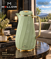 Zeitlose OEM 1,0L Reinweiße Chevron-Wellen-PP-Glasflasche mit Holzgriff und Holzring Vakuum-Thermoskanne Kaffeekanne für das Büro