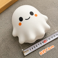 Jouet Squishy Géant Fantôme d'Halloween Adorable en Gros avec Boîte Transparente Individuelle, Balle Souple Blanche à Presser pour Enfants, Cadeaux Nouveauté