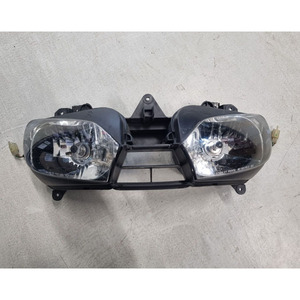 Faro Anteriore Yamaha YZF-R6 1999-2002 Usato 5EB843102100 - Product Image 1