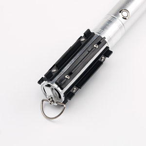 <span class=keywords><strong>Sabre</strong></span> TXQ <span class=keywords><strong>sabre</strong></span> <span class=keywords><strong>laser</strong></span> led <span class=keywords><strong>luke</strong></span> poignée en métal sensible balançoire lisse proffie table d'harmonie éclairer jouets épée <span class=keywords><strong>laser</strong></span> - Product Image 3