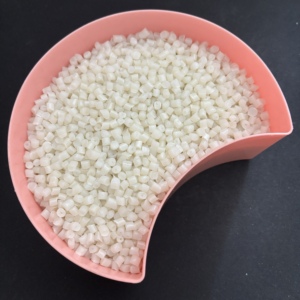 Film de granulés HDPE vierge/recyclé de qualité supérieure et de qualité alimentaire idéal pour le moulage par injection - Product Image 4