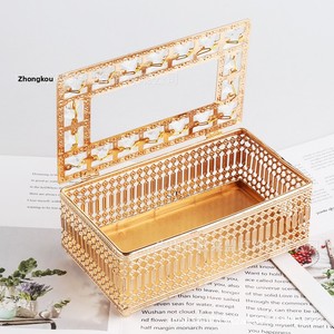 Caja de pañuelos multiusos de metal estilo influencer, decoración para el hogar, almacenamiento de mesa para sala de estar, servilletero con tapa abatible de alta gama - Product Image 1