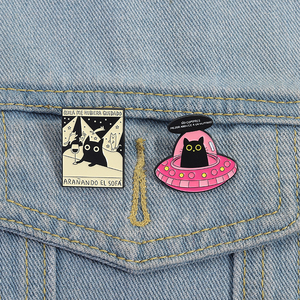 Lustige spanische Alien Katze Emaille Pin entführen einen Menschen nicht kaufen Brosche Revers Abzeichen Schmuck Geschenk für Kinder Freunde Großhandel - Product Image 1