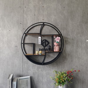 Étagères flottantes en <span class=keywords><strong>forme</strong></span> de <span class=keywords><strong>maison</strong></span> ronde murale en métal de 60cm avec cloison en bois étagère de rangement étagère salon décor à la <span class=keywords><strong>maison</strong></span> DDP - Product Image 5