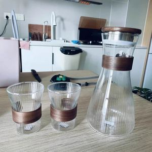 Jarra de agua de vidrio de borosilicato estilo neo-chino, resistente al calor, con diseño de cintura delgada y alta estética, para agua fría, juego para el hogar. - Product Image 2