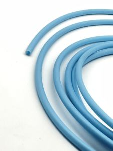 Tube en silicone thermorétractable lumineux pour pêche de nuit Tube rétractable à manches sombres et à lueur douce pour leurres de pêche à la traîne au thon au gros gibier - Product Image 4