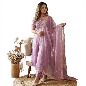 Último Diseño de Kurti Salwar de Georgette con Conjunto de Dupatta, Ropa Tradicional India para Bodas y Fiestas para Mujer - Product Image 3