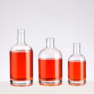 Logo personnalisé 750ml 500ml 375ml clair gravé <span class=keywords><strong>vide</strong></span> <span class=keywords><strong>bouchon</strong></span> en liège <span class=keywords><strong>bouchon</strong></span> rhum whisky Gin spiritueux <span class=keywords><strong>bouteille</strong></span> en verre - Product Image 3