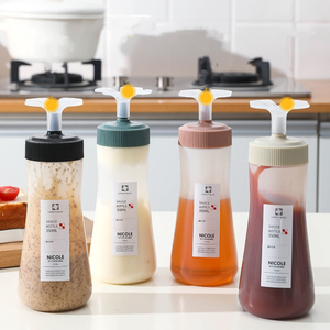 3Pcs Flessen met Doppen, 3 stuks knijpbare sausflessen, plastic knijpdispensers met afmetingen voor ketchup, barbecue, sauzen, siroop, dressings