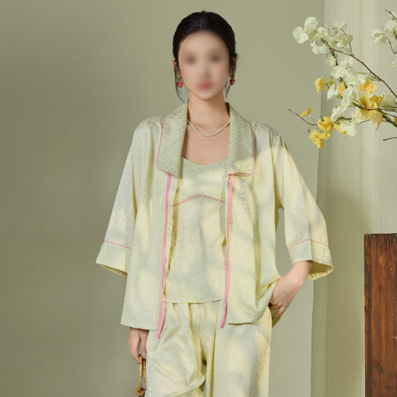 สีเหลือง