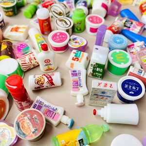 Accesorios de Resina en Miniatura para Manualidades, Tienda de Conveniencia, Venta al por Mayor de Fundas para Teléfonos, Imanes para Refrigerador, Mini Supermercado - Product Image 1