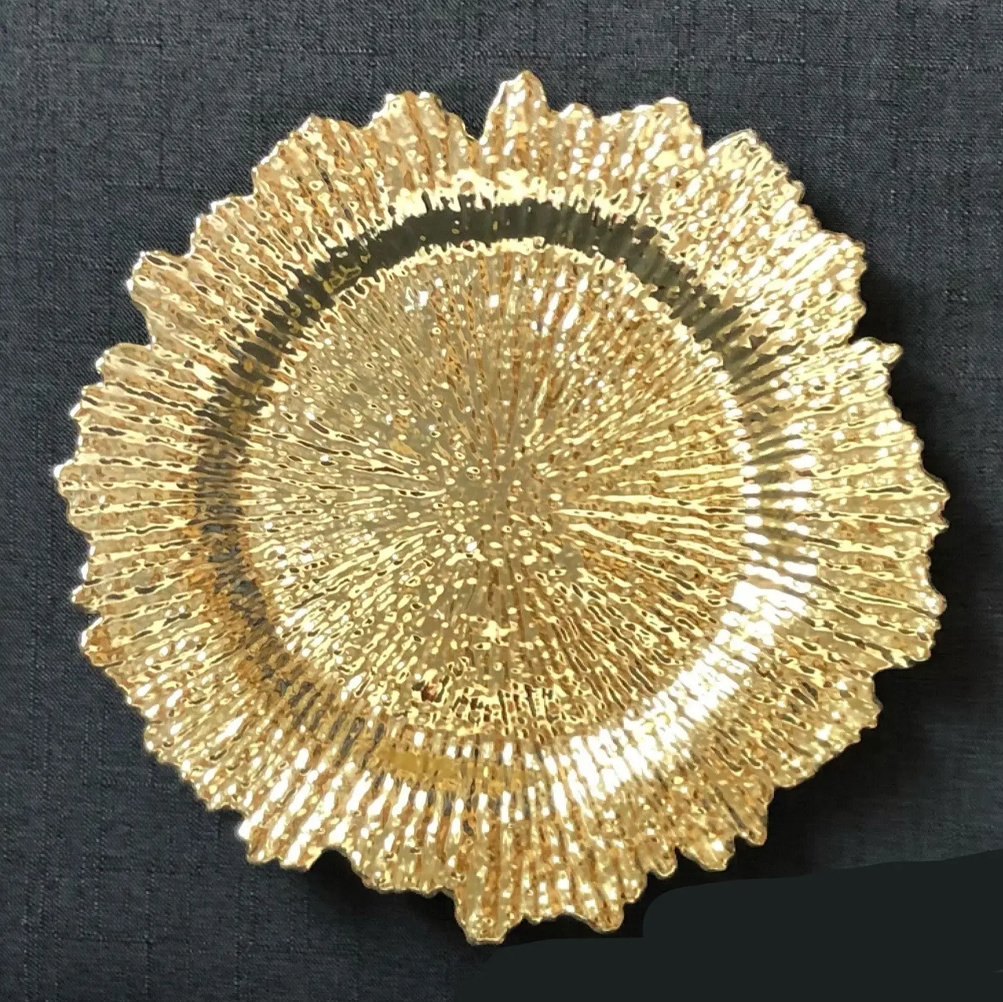 Decorative Gold Silver Various Colors Table Party Plates 13 inch Round Plastic Reef Plate For Home Wedding Party Decor