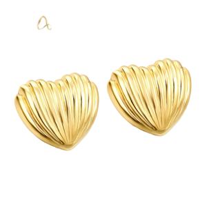 Bijoux de mode personnalisables, minimalistes, plaqués or 18 carats, texture creuse en forme de cœur, boucles d'oreilles en acier inoxydable pour femmes - Product Image 6