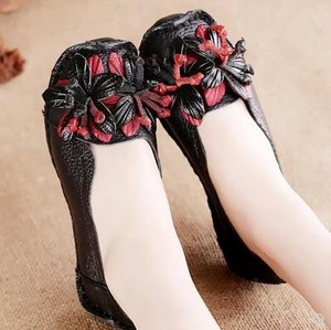 Chaussures plates décontractées rétro élégantes pour femme, style ethnique Oxford, chaussures <span class=keywords><strong>compensées</strong></span> florales, chaussures en cuir véritable verni pour femmes âgées - Product Image 3