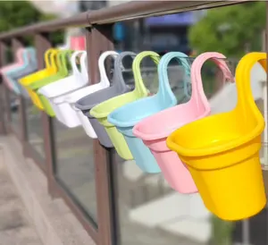Fabbrica diretta 2023 nuovo giardino fioriere sospese vasi da fiori in plastica per balcone