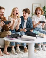Étui pour Nintendo Switch 2 avec rangement pour 10 cartes de jeu, 2 protections d'écran, 2 paires de capuchons de joystick