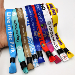 <span class=keywords><strong>Bracelet</strong></span> en <span class=keywords><strong>tissu</strong></span> pour <span class=keywords><strong>festival</strong></span> de mode, <span class=keywords><strong>bracelet</strong></span> personnalisé en ruban de satin avec clip en plastique à usage unique - Product Image 4