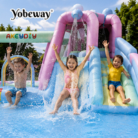 Parc aquatique gonflable pour enfants Yobeway avec deux toboggans, piscine à jets d'eau, canons à eau et souffleur d'air pour marque privée