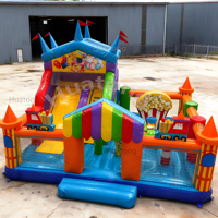 Château gonflable commercial coloré sur le thème du carnaval pour enfants avec toboggan, location de château gonflable