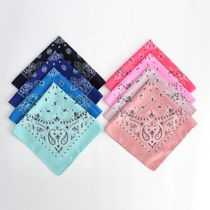 Vente en gros tissu carré 100% coton personnalisé multifonction coloré Couvre-chef imprimé personnalisé Bandana Paisley classique - Product Image 5