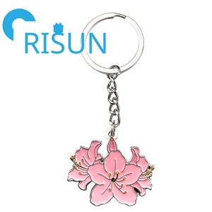 Porte-clés en métal personnalisé en émail rose, motif floral de lys et de rhododendron, pour jardinier, bijoux botaniques, vente en gros - Product Image 4