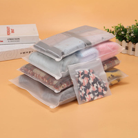 Sacs d'emballage personnalisés avec logo imprimé pour vêtements, sous-vêtements, fermeture éclair mate, sacs d'emballage pour t-shirts, sacs ziplock givrés pour vêtements