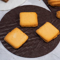 Papier d'emballage au chocolat luxueux avec coussinets et papier de soie L'emballage parfait pour les chocolats gastronomiques