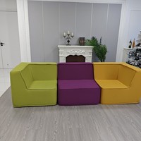 Canapé-lit de salon modulaire de style moderne de luxe haut de gamme personnalisé chaise en mousse rembourrée de tissu de couleur unie saine salon
