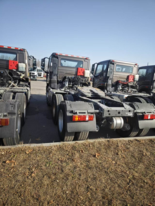 Fornitura Diretta dalla Fabbrica: Sinotruk HOWO 6x4 Trattore Stradale 371HP, Camion Pesante per Trasporto Container e Semirimorchi - Product Image 4