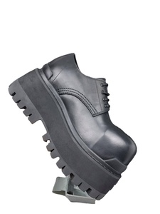 Chaussures habillées en cuir véritable pour hommes, noires, à lacets, plateforme, tendance et élégantes, rehaussantes - Product Image 1