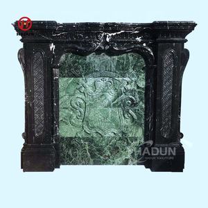 <span class=keywords><strong>Cheminée</strong></span> en <span class=keywords><strong>marbre</strong></span> noir sculptée à la main avec <span class=keywords><strong>peinture</strong></span> dorée - Product Image 3