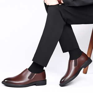 Mocassins en cuir véritable pour hommes, bout pointu, à enfiler, semelle intermédiaire respirante en EVA, semelle extérieure en caoutchouc à motif uni, toutes saisons, pour affaires - Product Image 3