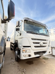 Camions de remorquage lourds Sinotruck Howo 371HP 375HP Euro2 Euro3 à transmission manuelle, camions à benne basculante Howo - Product Image 1