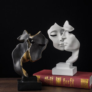 Scultura Artistica Personalizzata in Resina di Fibra di Vetro a Grandezza Naturale con Volto di Coppia Innamorata per Decorazione Moderna da Scrivania e Regali - Product Image 2