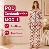 Ensemble de pyjama personnalisé en satin de polyester rose avec col cranté, motif chat de Noël printanier, nœud et logo frontal, pour femme, POD, MOQ 1PC, Dropshipping