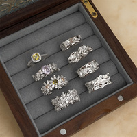 Nuevas llegadas: Anillos de la marca ZC, venta al por mayor de fábrica, anillos de cobre de lujo para mujer, estilo retro minimalista, anillos de regalo de moda.