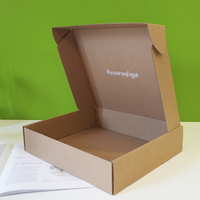 Vente en gros de vêtements d'expédition en papier carton noir grande nouvelle tendance boîte-cadeau de Noël emballage de veste d'entraîneur boîte ondulée vide