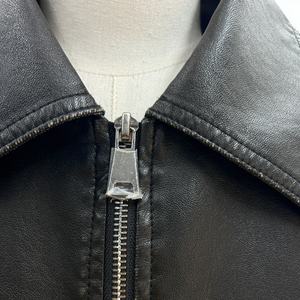 <span class=keywords><strong>Veste</strong></span> en <span class=keywords><strong>cuir</strong></span> PU noire coupe-vent élégante pour femme, <span class=keywords><strong>veste</strong></span> en <span class=keywords><strong>cuir</strong></span> surdimensionnée tendance avec patchwork en denim - Product Image 2