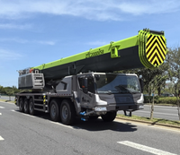 Camion-grue de carrière durable de 200 tonnes ZOOMLION ZTC2000VS863-1 pour travaux d'entretien utilitaire