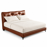 Lit double moderne de luxe en cuir véritable marron avec rembourrage en duvet, tête de lit capitonnée à dossier souple, cadre en bois massif, taille King