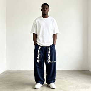 Pantalon de survêtement bleu marine pour hommes, imprimé flamme, taille élastique, coupe ample, décontracté, avec poches, logo blanc sur la jambe droite - Product Image 1