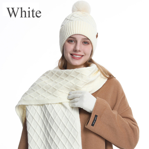 <span class=keywords><strong>Cappello</strong></span> con pompon in maglia a cavo caldo <span class=keywords><strong>e</strong></span> <span class=keywords><strong>sciarpa</strong></span> con motivo a diamanti morbidi <span class=keywords><strong>e</strong></span> guanti elasticizzati accessori invernali set di cappelli <span class=keywords><strong>e</strong></span> guanti - Product Image 5