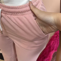 Ensemble décontracté deux pièces pour femme : débardeur court à col carré et pantalon large à cordon de serrage, plusieurs options de couleurs, idéal pour le quotidien et le style urbain