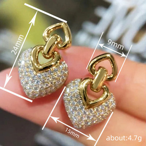 Pendientes de Corazón Doble para Mujer, Joyería Chic, Elegante y Urbana - Product Image 4